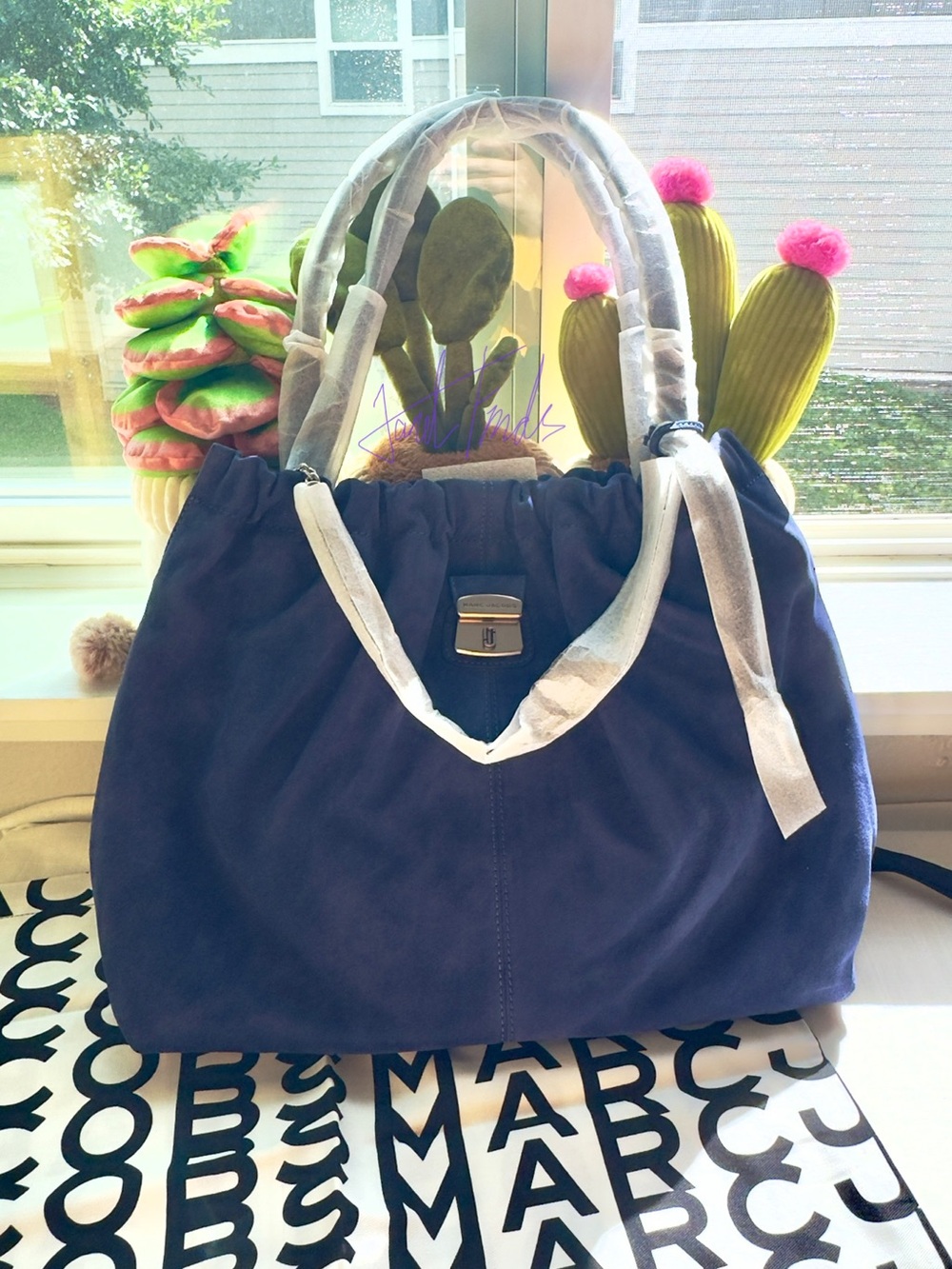 NWT 🪁 Marc Jacobs The Cristina Suede Tote